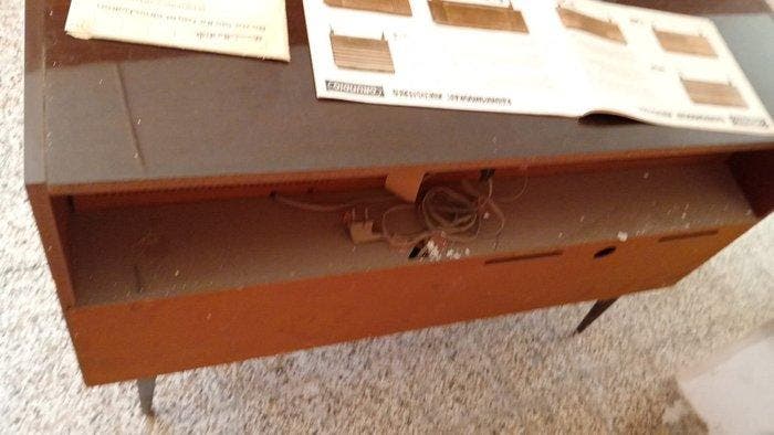 Grundig - Armoire - Console radio Grundig - Bois, Verre -, Antiquités & Art, Antiquités | Meubles | Chaises & Canapés