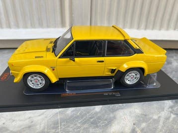 IXO 1:18 - Modelauto - Fiat 131 Abarth 1980