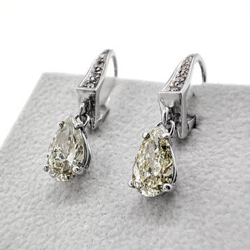 Oorbellen - 14 karaat Witgoud - 2.09ct. tw. Diamant, Handtassen en Accessoires, Oorbellen, Nieuw