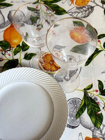 Elegante tafellaken voor grote banketten aan de Amalfikust