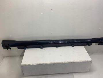 Tesla Model S 6005875-00-J rechter dorpel, Verzenden, Gebruikt