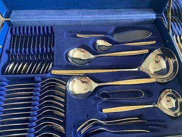 Solingen - Bestekset voor 12 personen (70) - Verguld,