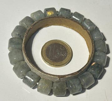 Labradorite dInde naturelle. Haute qualité. AAA. Ouverture