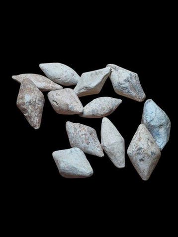 Oud-Grieks Brons Stunning lot of 12 Lead Sling Bullet