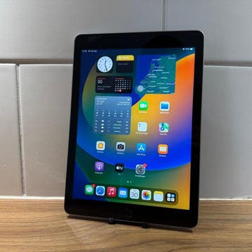 Apple iPad (5th Generation) 128GB Wifi - Mobiele telefoon