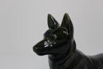 Fontinelle - Beeld, Liggende herdershond - 18.5 cm -