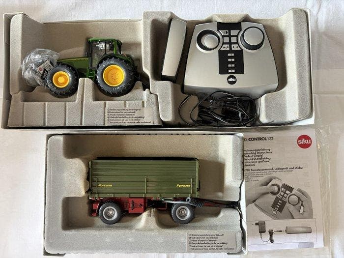Siku 1:32 - Modelauto (2) - John Deere trattore e rimorchio, Hobby en Vrije tijd, Modelauto's | 1:5 tot 1:12