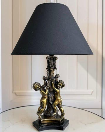 Tafellamp - Elegante neoclassicistische figural tafellamp –