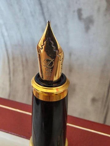 S.T. Dupont - Stylo à plume, Collections