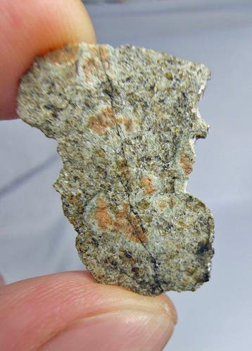 Météorite martienne (shergottite, poikilitique). Bir al, Collections