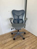 Refurbished Herman Miller Mirra Grey Blue Fog, Zo goed als nieuw, Bureaustoel, Ergonomisch, Verzenden