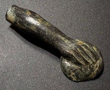 Oud-Romeins Brons Zeer zeldzame hand die een priesterkom, Antiek en Kunst