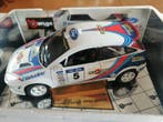 Bburago 1:18 - Voiture de sport miniature - Ford Focus WRC