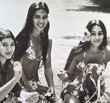 Basil Williams - 3 beautiful Tahitian sisters (Gauguin)