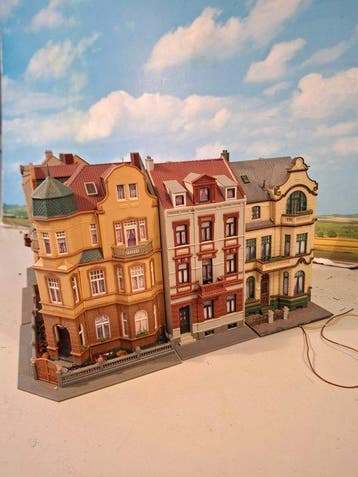 Kibri H0 - Bâtiments pour trains miniatures (5) - Maisons de