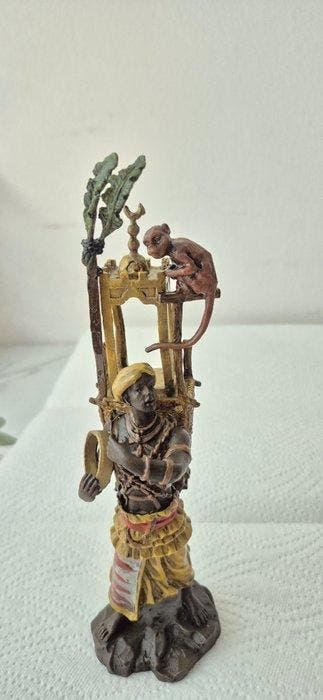 sculptuur, Orientalischer Träger mit Affe & Tamburin - 21 cm