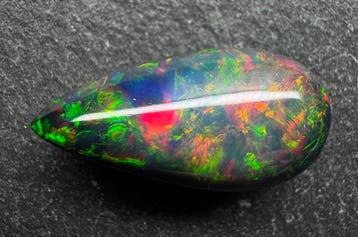 Opaal Cabochon- 1.92 g