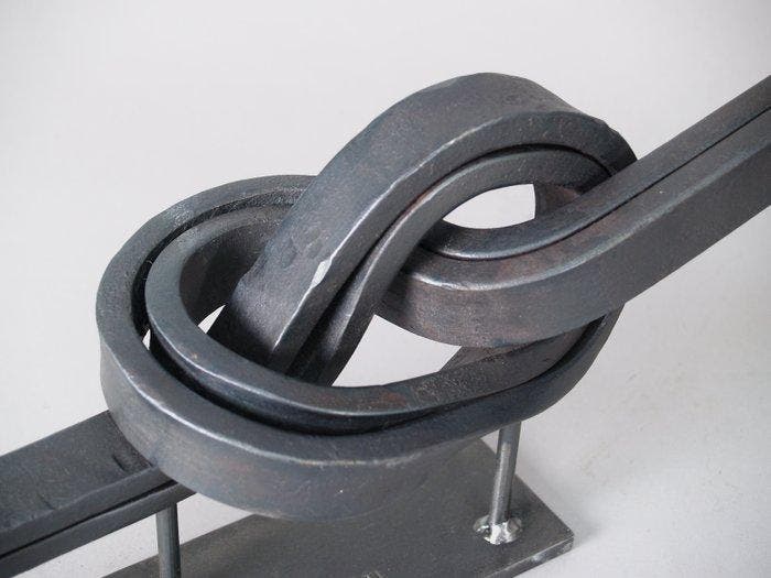 Carmen Lop - Big Knot con dos barras rectangulares de, Antiquités & Art, Art | Objets design