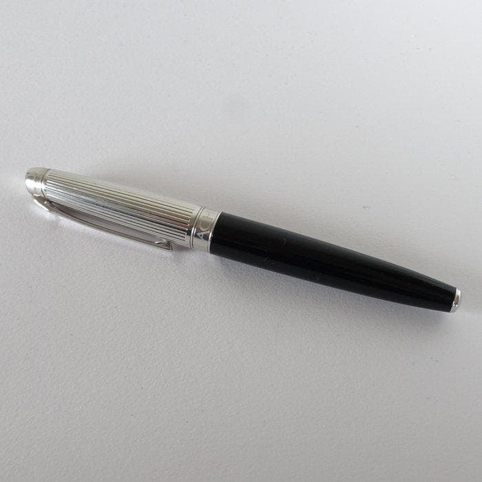 Caran dAche - Léman Bicolor Black - Stylo à plume, Collections, Stylos