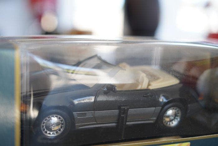 Master Toy 1:18 - Model sportwagen - Mercedes-Benz 500SL, Hobby en Vrije tijd, Modelauto's | 1:5 tot 1:12