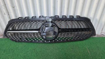 Calandre Mercedes A-Class W177 2018-22 Diamond grille camera, Ophalen, Utilisé, Avant, Mercedes-Benz