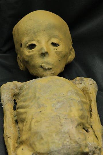 réplique dune momie dun enfant égyptien ancien Momie - - -