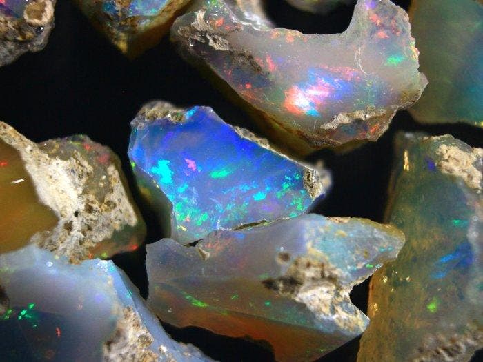 Geen Reserve - Ct. 71.20 Topkleur Ethiopisch Opaal - Ruwe, Verzamelen, Mineralen en Fossielen
