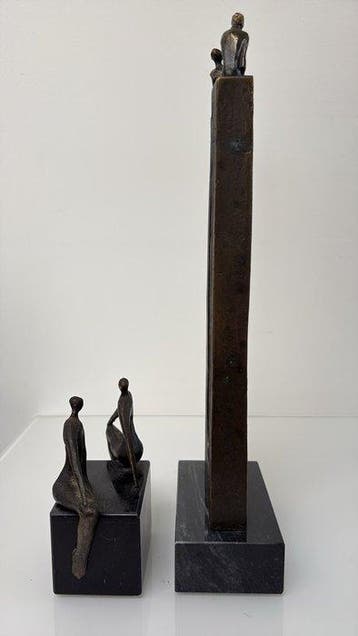onbeke - onbekend - Beeld, Figuren in eeuwige balans - 32 cm