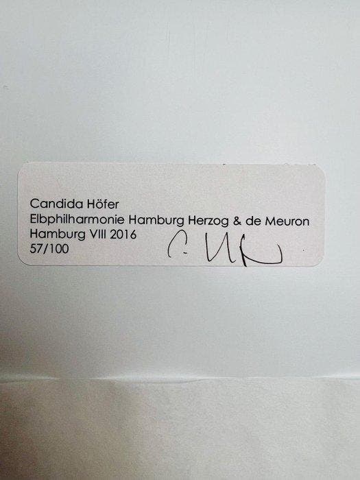 Candida Höfer (1944–) - Elbphilharmonie Hamburg Herzog & de, Antiek en Kunst, Kunst | Designobjecten
