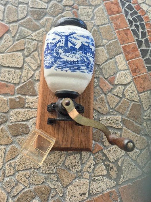 Koffiemolen - Keramiek, Hout, Metaal, Plastic, Antiek en Kunst, Antiek | Keukengerei