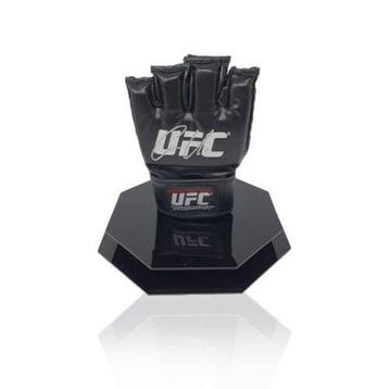 Conor McGregor - Gant UFC signé et encadré