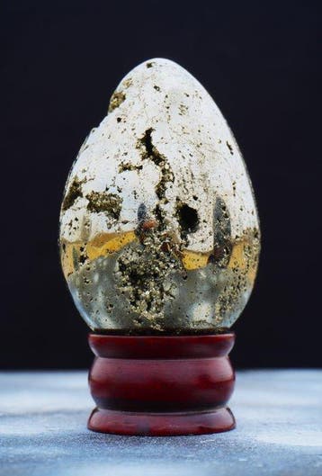 Sphère de pyrite dorée du Pérou – spécimen minéral naturel à