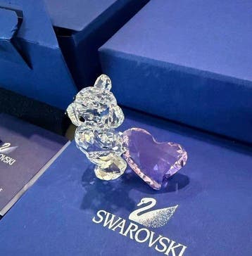 Swarovski - Beeldje - Kris Bear - Una Bear - 5665436 - Box +