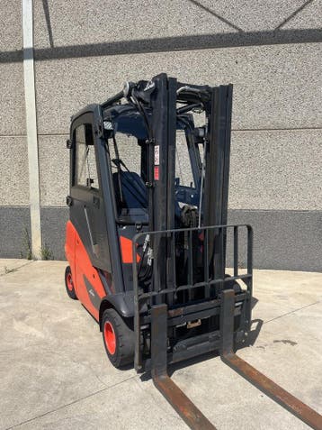 Linde H20T-01 – Chariot élévateur gaz 2000 kg – Triplex 4620, 1000 à 2000 kg, LPG, Chariot élévateur, Linde