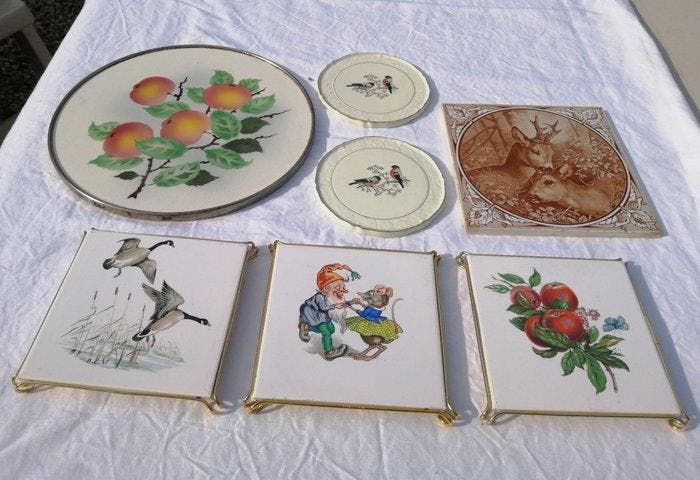 Tegel (7) - Grote partij vintage onderzetters voor schotels, Antiek en Kunst, Antiek | Glaswerk en Kristal