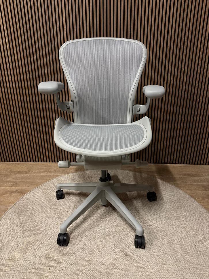 Herman Miller Aeron Remastered Mineral - Witte Bureaustoel!, Maison & Meubles, Chaises de bureau, Envoi