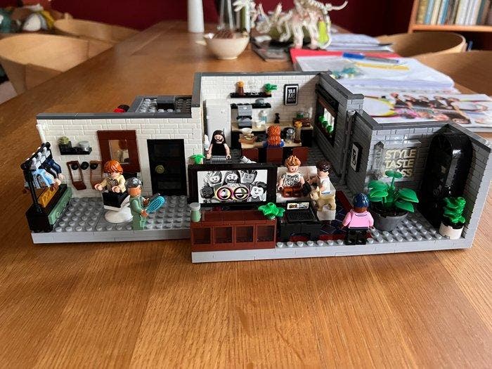 Lego - Icons - 10291 - Queer Eye - Das Loft der Fab 5 -, Kinderen en Baby's, Speelgoed | Duplo en Lego