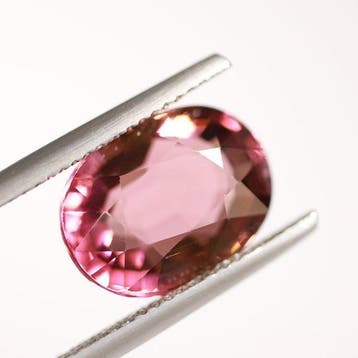 1 pcs Roze, Oranje Toermalijn - 6.49 ct - nternational