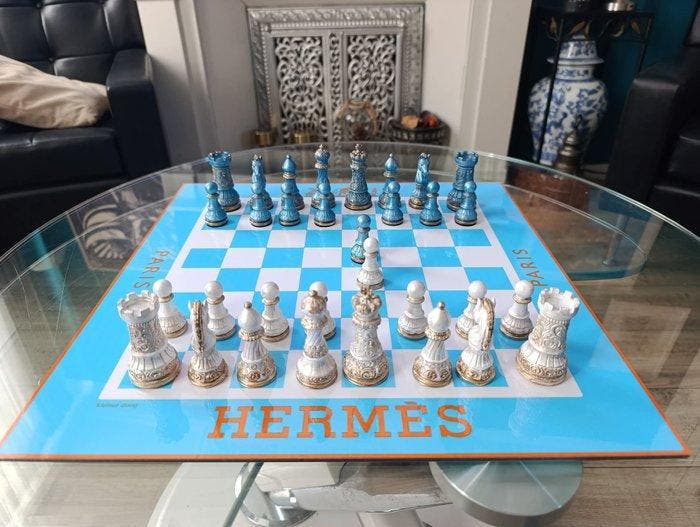 Dominique Kleiner - Échiquier d’Art “Hermès Bleu Céleste”, Antiquités & Art, Art | Objets design