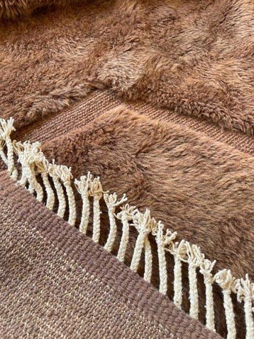 Tapis berbère Mrirt fait main – Motif abstrait organique –