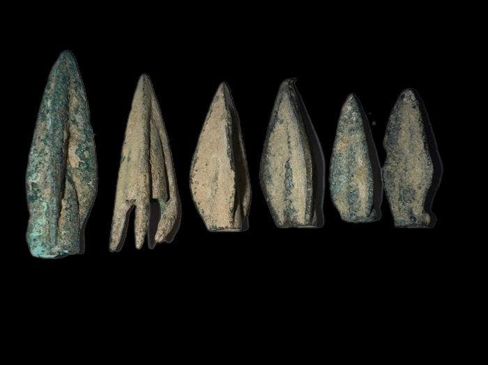 Bronstijd Brons aziatische oude pijlpunten (Zonder, Antiek en Kunst, Antiek | Overige Antiek