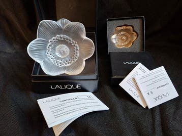 Lalique - René Lalique - sculptuur, Anemone - 7.6 cm -