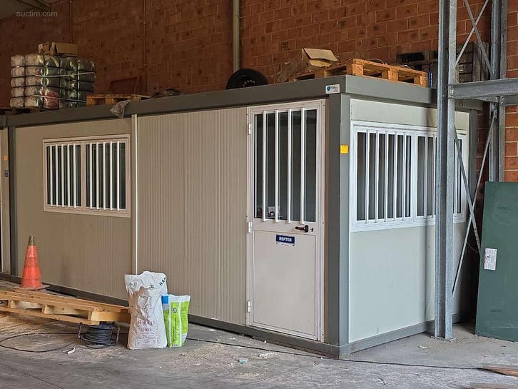 Bureaucontainer Lenaerts Blommaert NV, Articles professionnels, Agriculture | Tracteurs