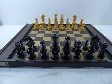 Antique French Régence café de Paris chess set jeu déchecs