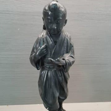 Decoratief ornament - Japan - Metalen figuur staand.