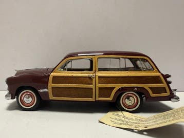 Franklin Mint 1:24 - Voiture miniature - 1949 Ford Woody