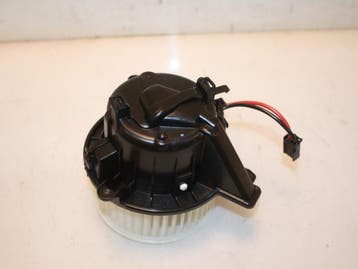 Kachel Ventilatiemotor Volkswagen Polo O148277
