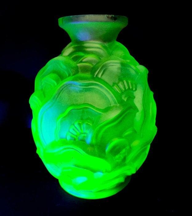 Verreries Scailmont - Charles Catteau - Vaas - uraanglas -, Antiek en Kunst, Antiek | Glaswerk en Kristal