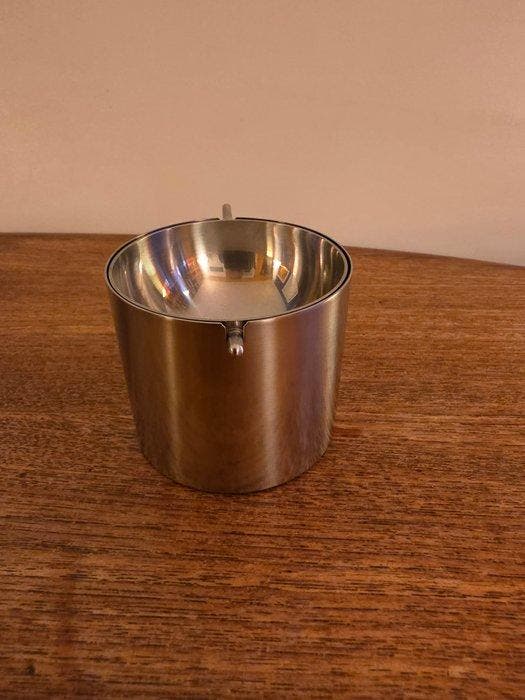 Stelton - Arne Jacobsen - Cendrier - Cylindia Line - Acier -, Antiek en Kunst, Curiosa en Brocante