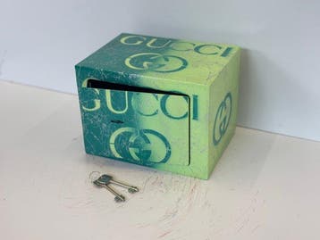 Rob VanMore - Gucci Vault